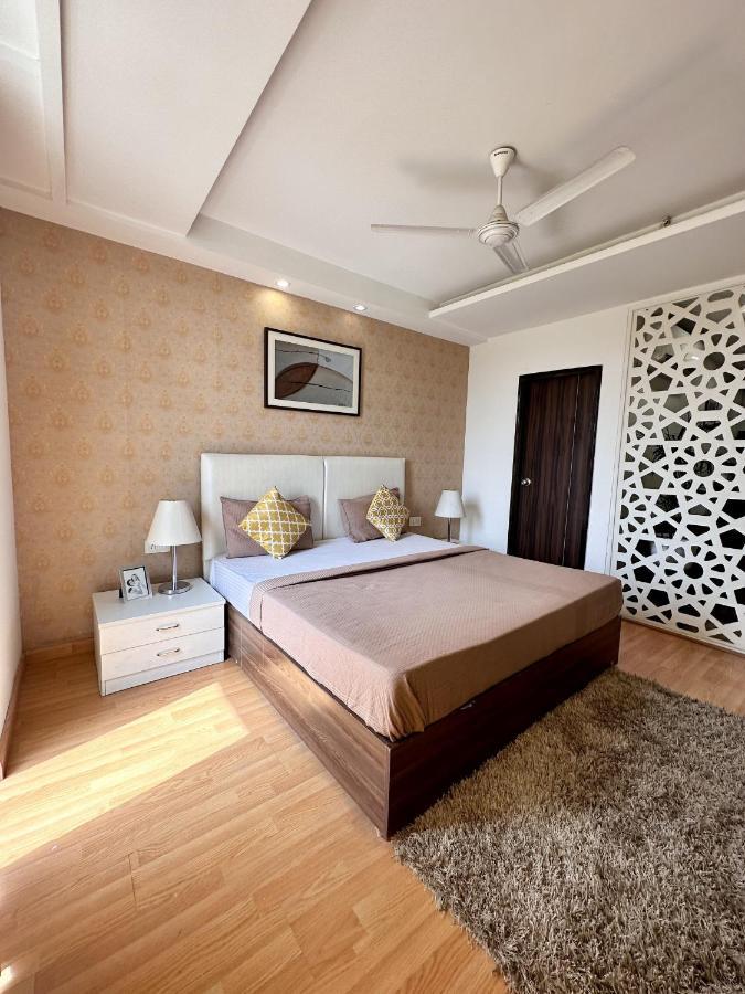Flamingo Hotel Sector 67 I Studio Rooms I Ґурґаон Екстер'єр фото