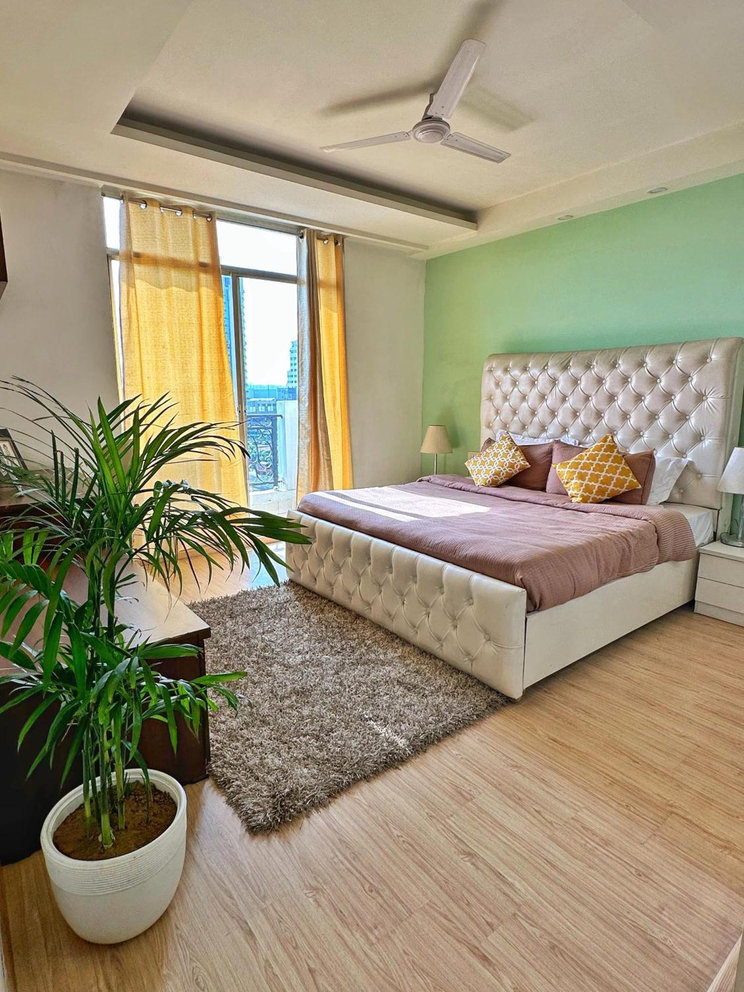 Flamingo Hotel Sector 67 I Studio Rooms I Ґурґаон Екстер'єр фото