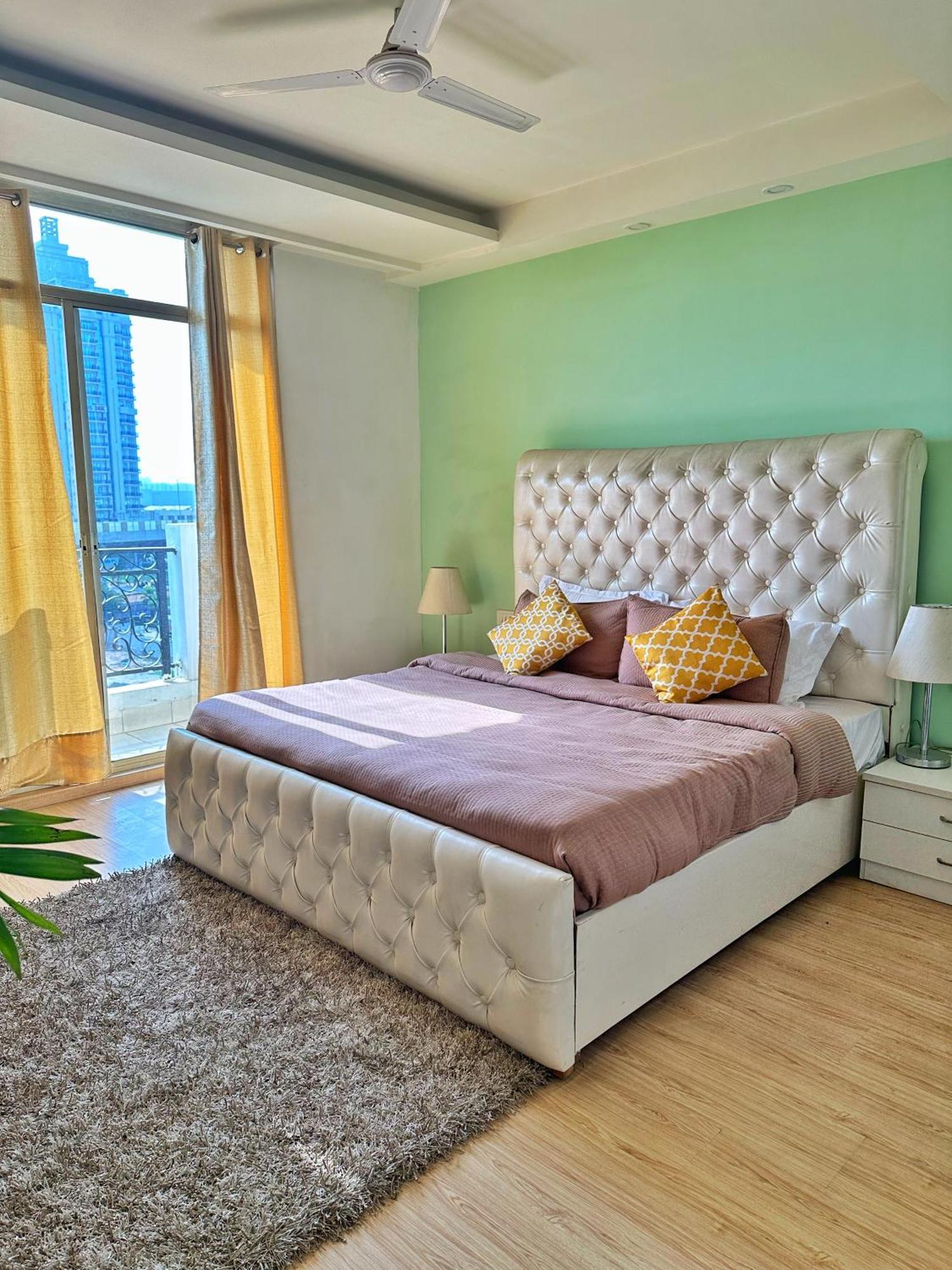 Flamingo Hotel Sector 67 I Studio Rooms I Ґурґаон Екстер'єр фото